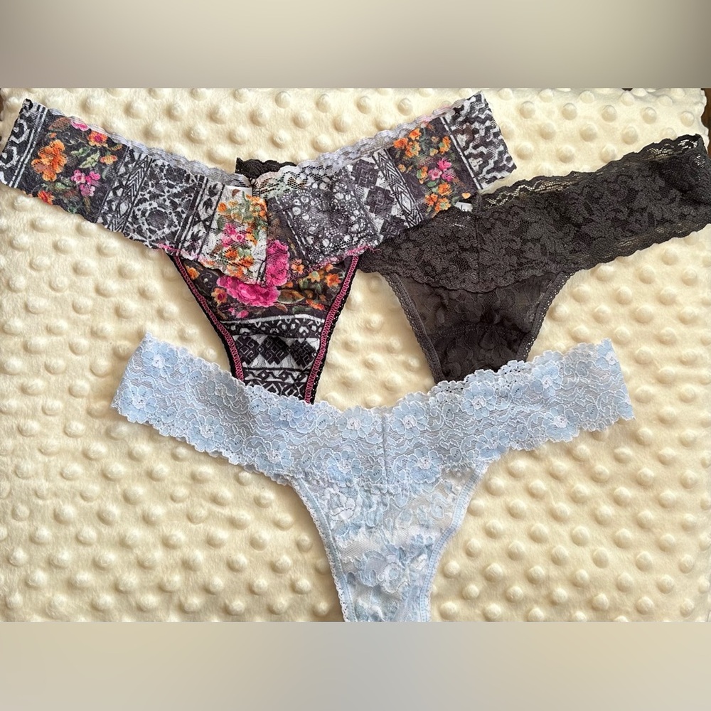 Hanky Panky Lace Thong Trio